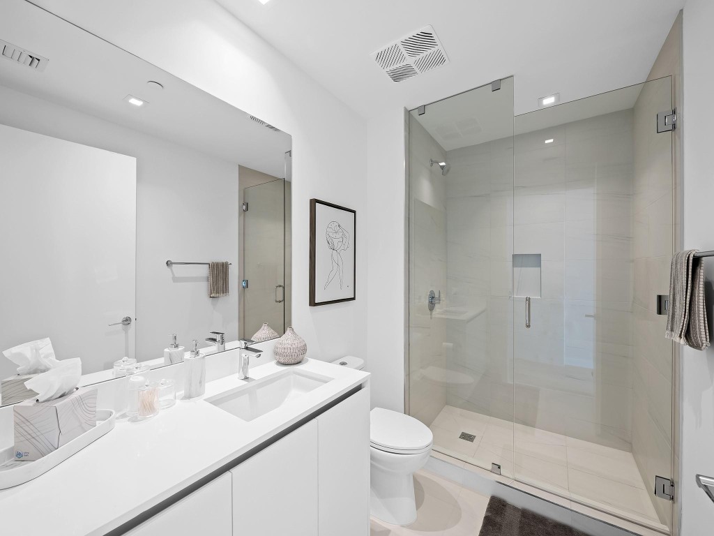 1116 N Ocean #401 Pompano Beach, FL 33062