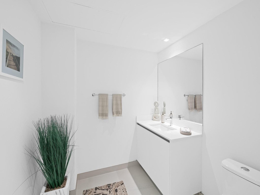 1116 N Ocean #401 Pompano Beach, FL 33062