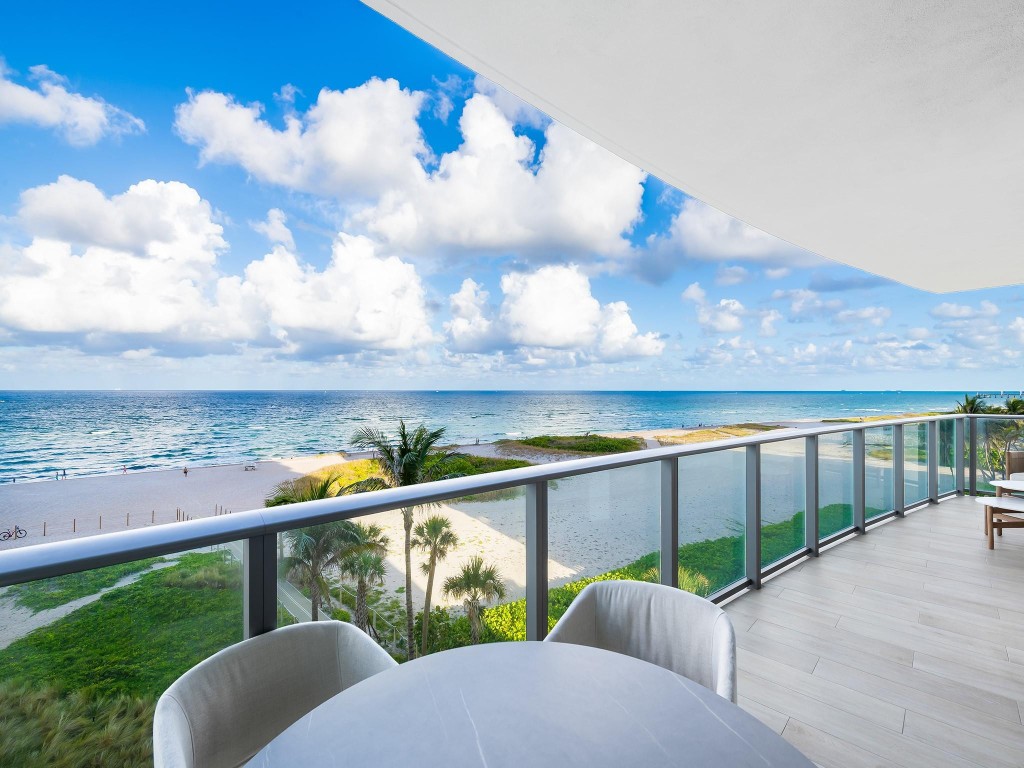 1116 N Ocean #401 Pompano Beach, FL 33062