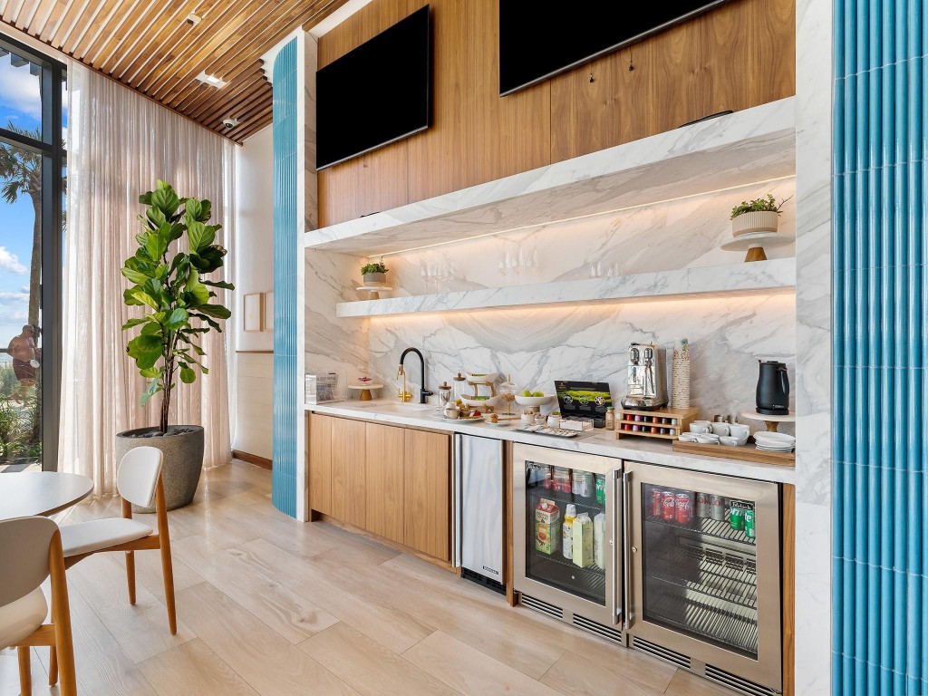 1116 N Ocean #401 Pompano Beach, FL 33062