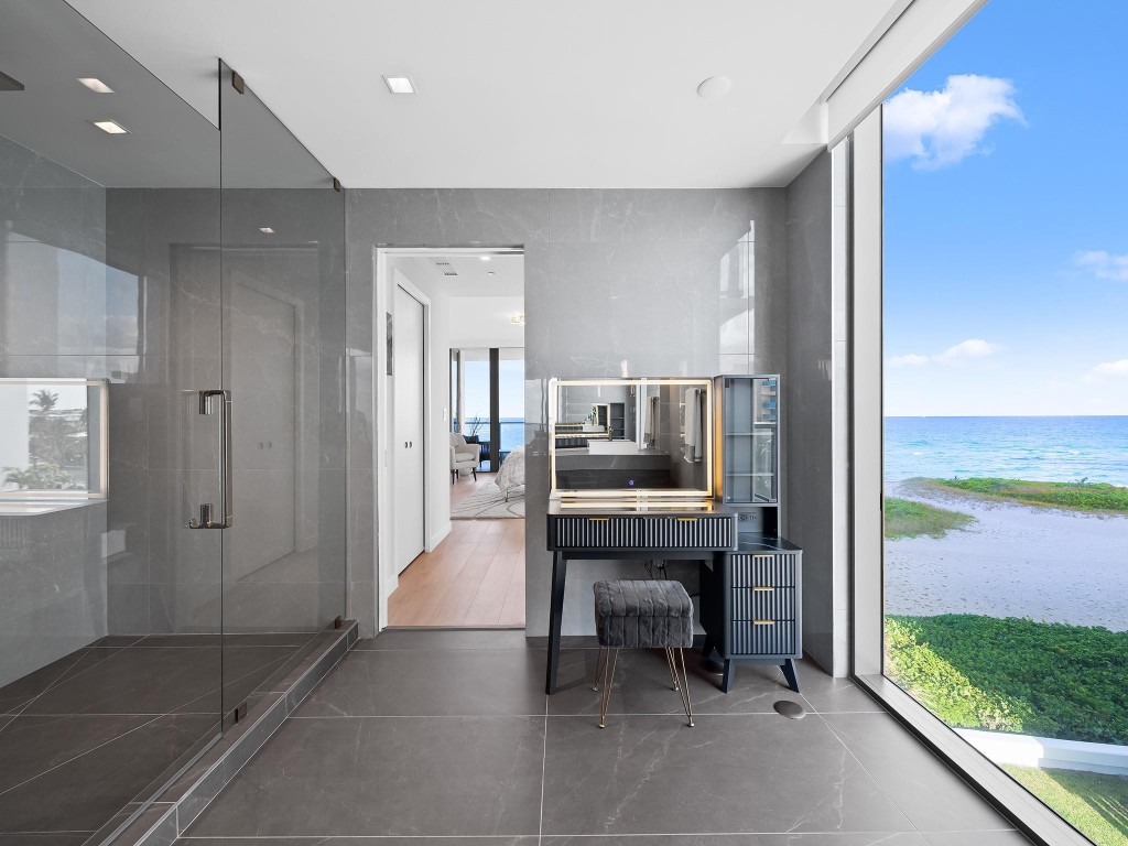 1116 N Ocean #401 Pompano Beach, FL 33062