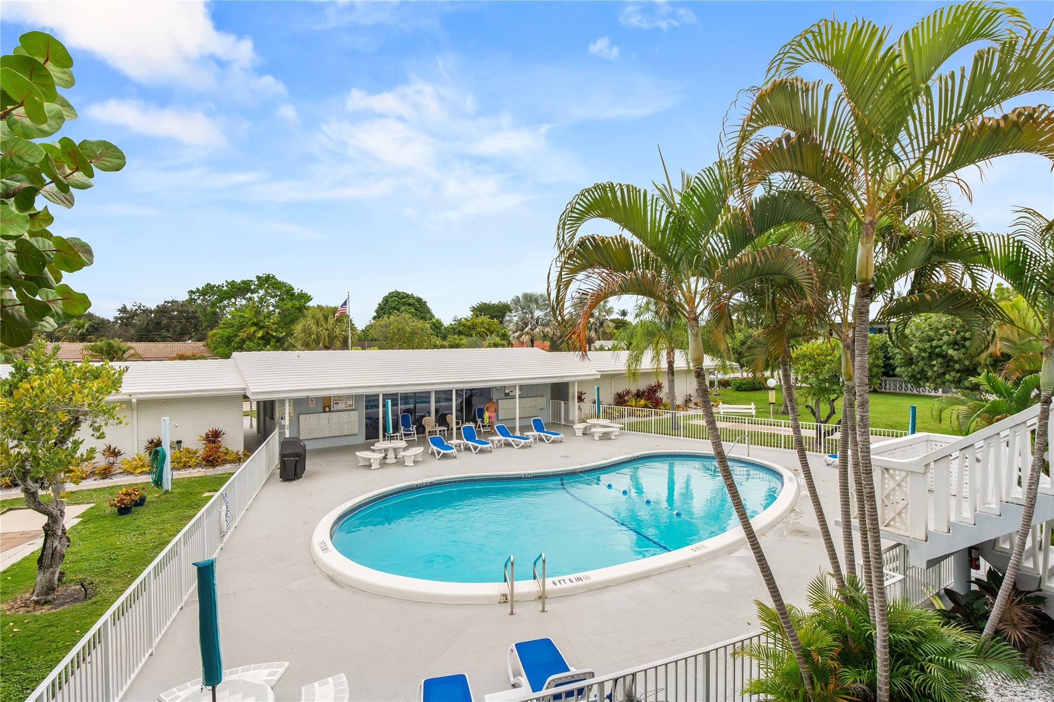 2170 NE 51st #27a