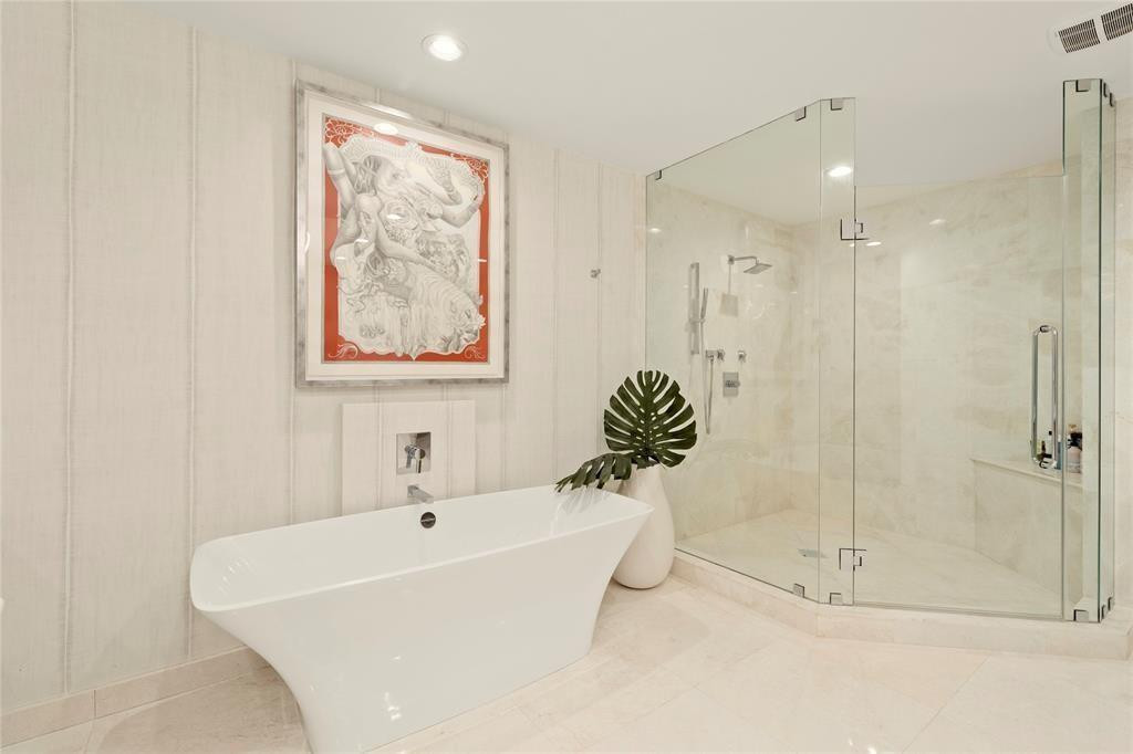 17301 Biscayne #PH 7 Aventura, FL 33160