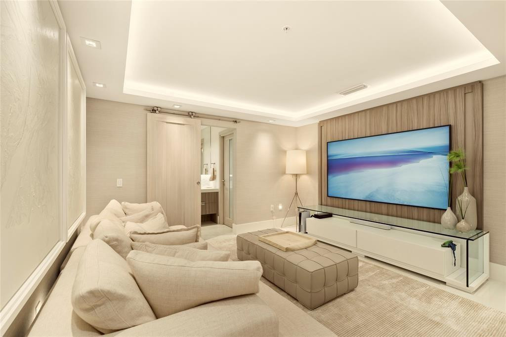 17301 Biscayne #PH 7 Aventura, FL 33160