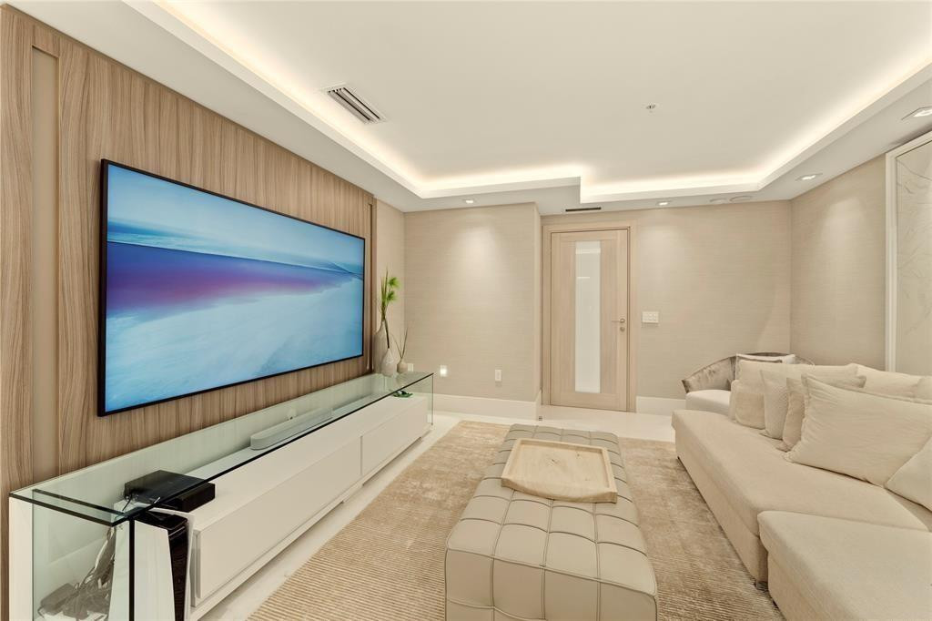 17301 Biscayne #PH 7 Aventura, FL 33160