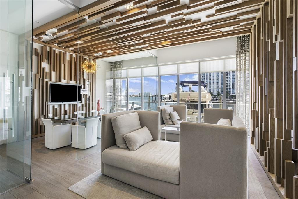 17301 Biscayne #PH 7 Aventura, FL 33160