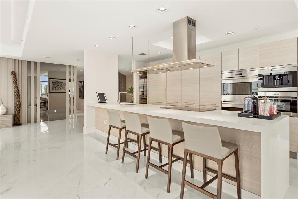 17301 Biscayne #PH 7 Aventura, FL 33160