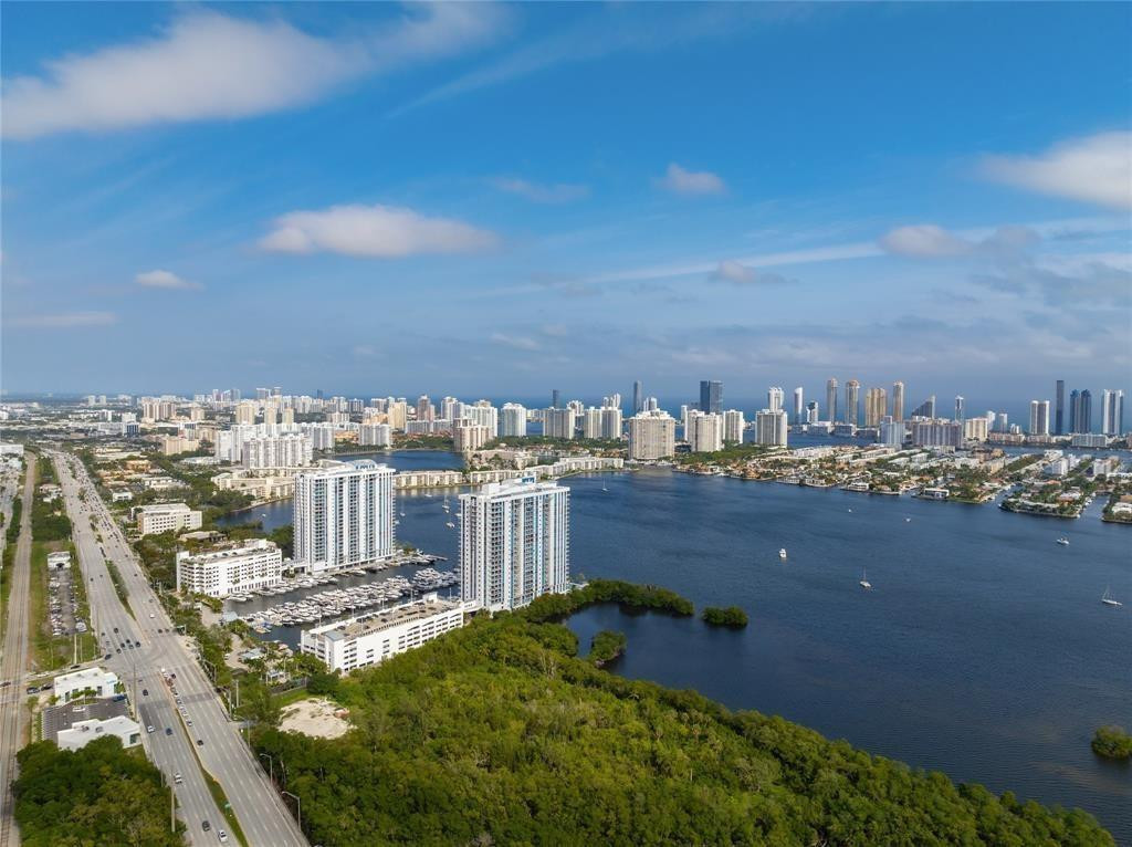 17301 Biscayne #PH 7 Aventura, FL 33160