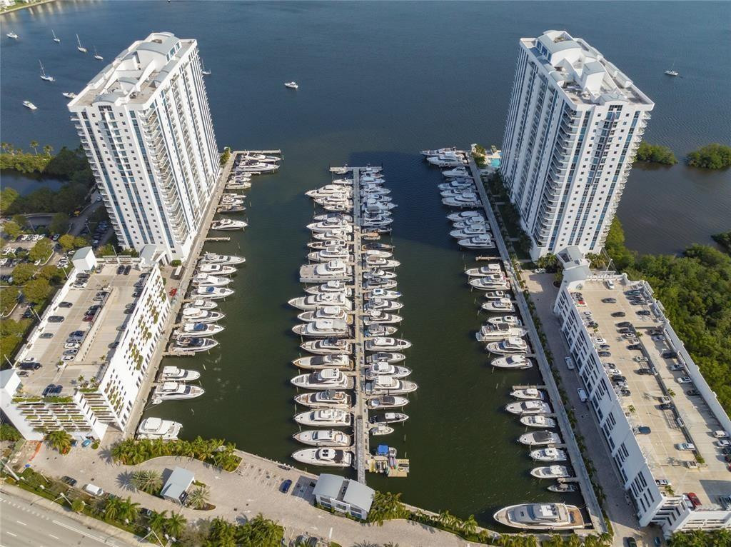 17301 Biscayne #PH 7 Aventura, FL 33160