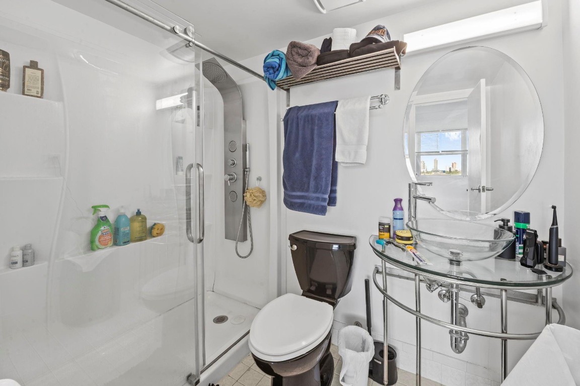 16558 NE 26th #6C North Miami Beach, FL 33160