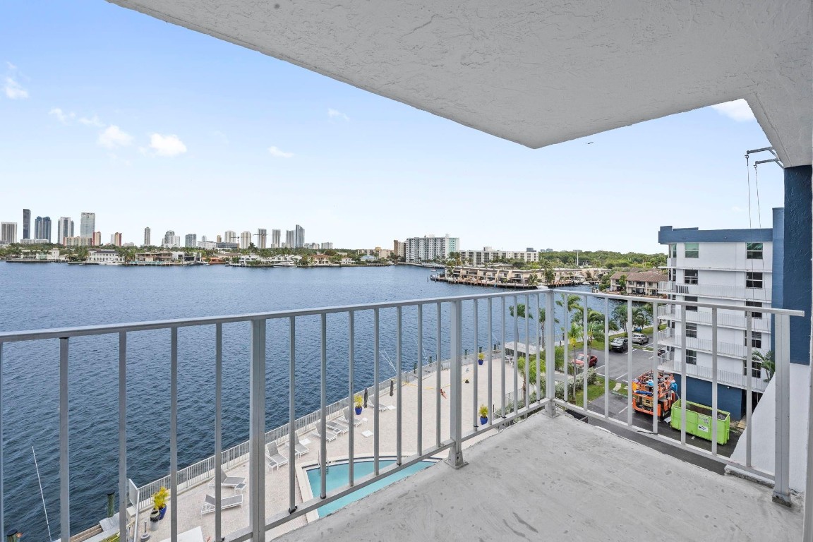 16558 NE 26th #6C North Miami Beach, FL 33160