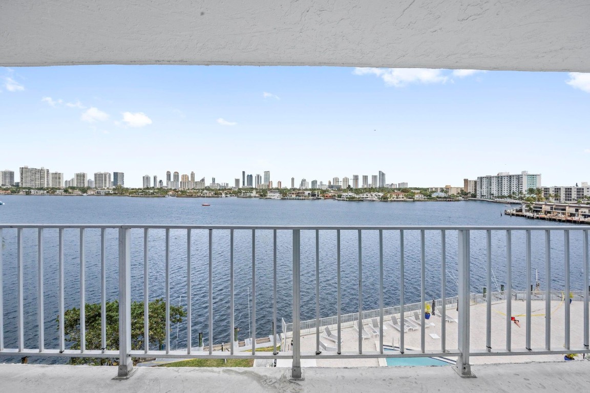 16558 NE 26th #6C North Miami Beach, FL 33160