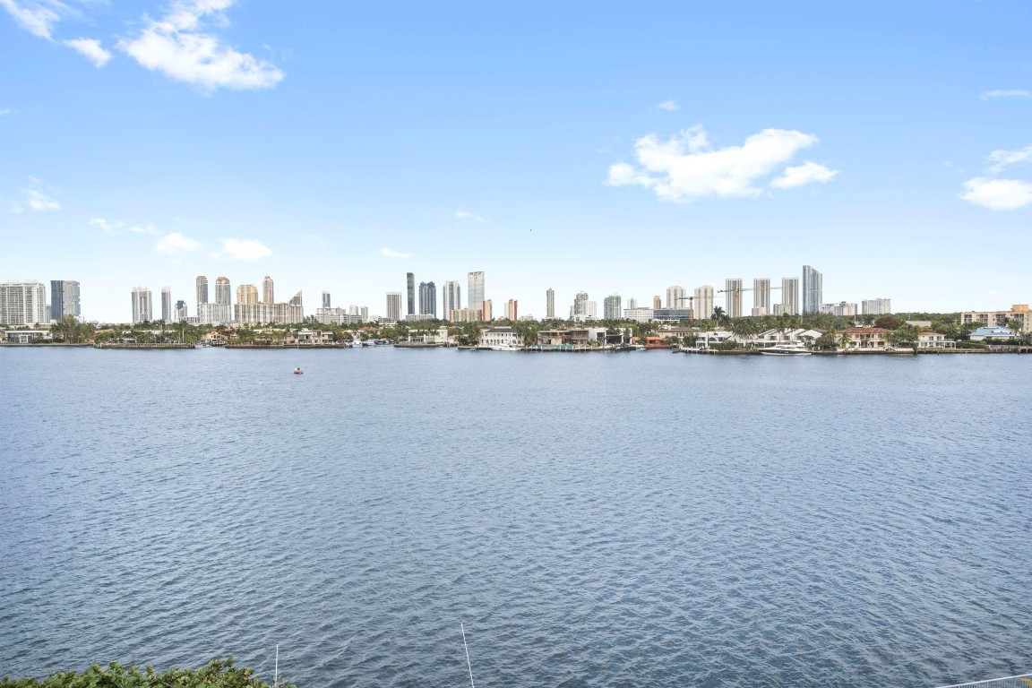 16558 NE 26th #6C North Miami Beach, FL 33160