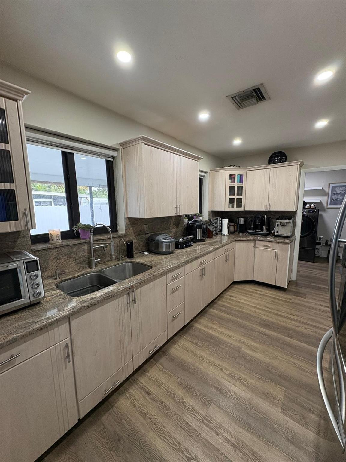 11831 SW 207th Miami, FL 33177