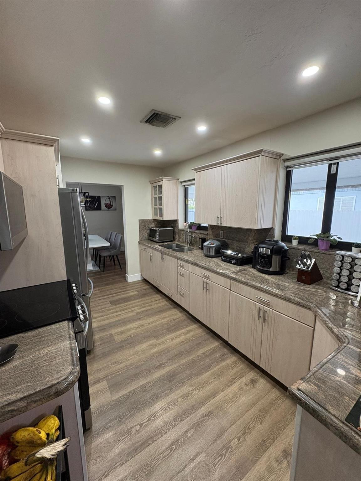 11831 SW 207th Miami, FL 33177