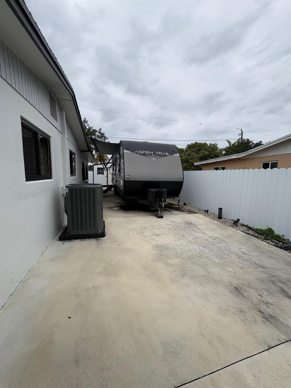 11831 SW 207th Miami, FL 33177