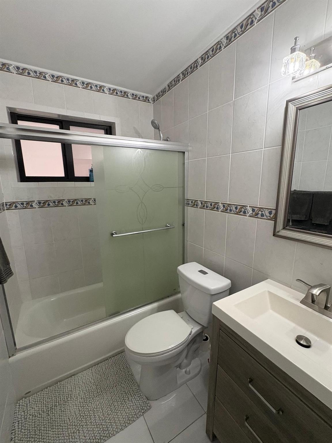 11831 SW 207th Miami, FL 33177