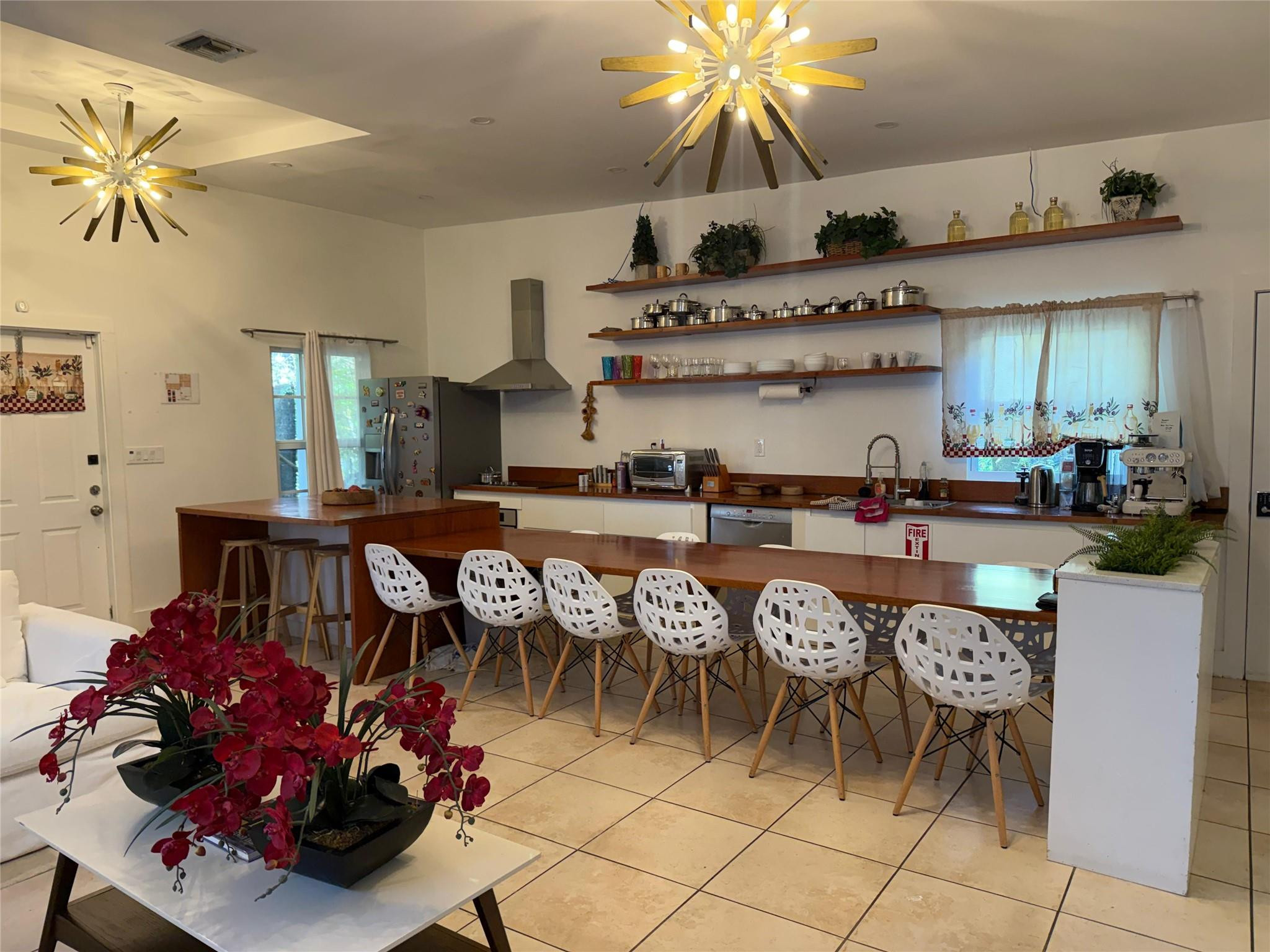 1120 NE 2nd Fort Lauderdale, FL 33304