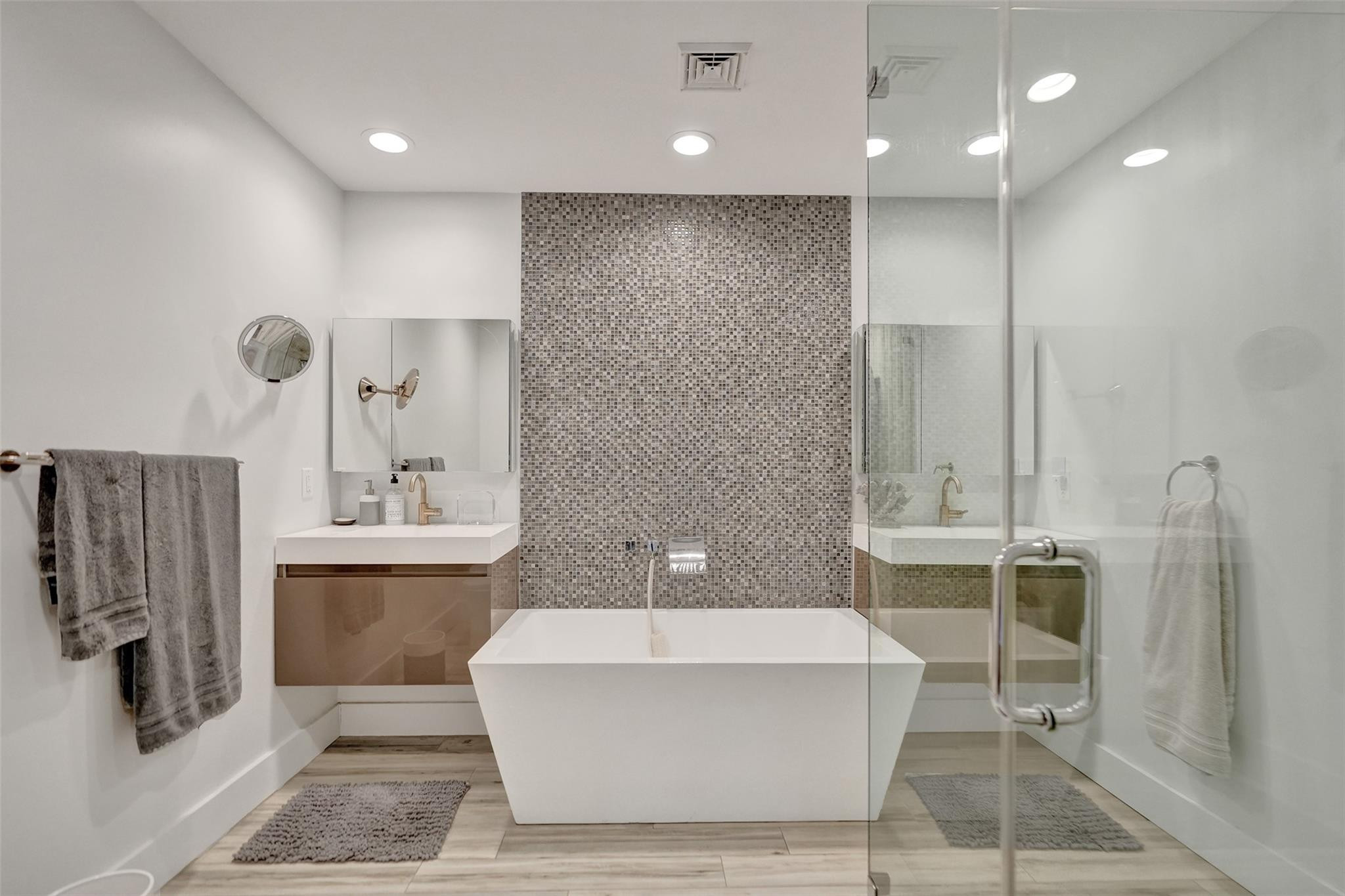 2111 N Ocean Pompano Beach, FL 33062