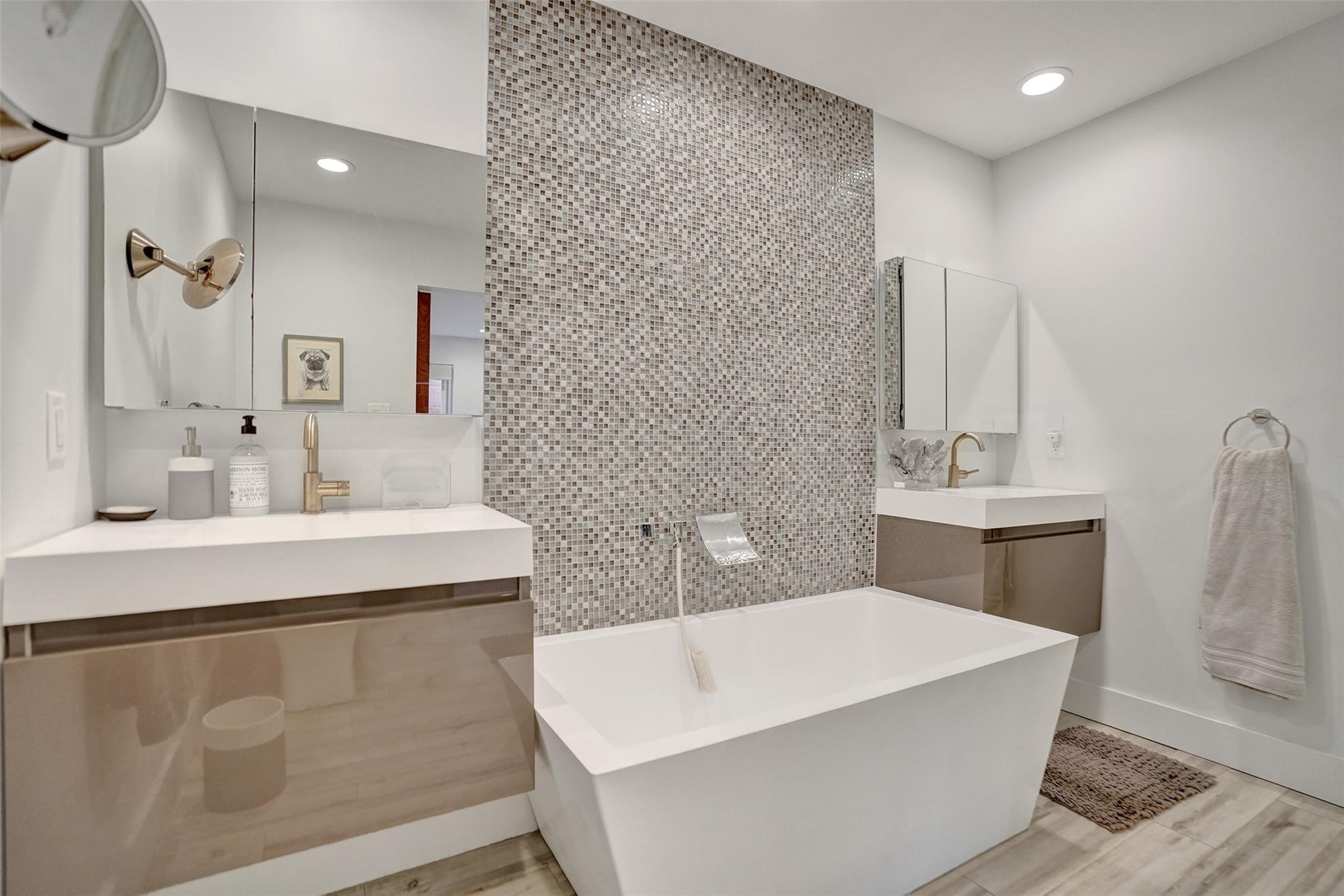 2111 N Ocean Pompano Beach, FL 33062