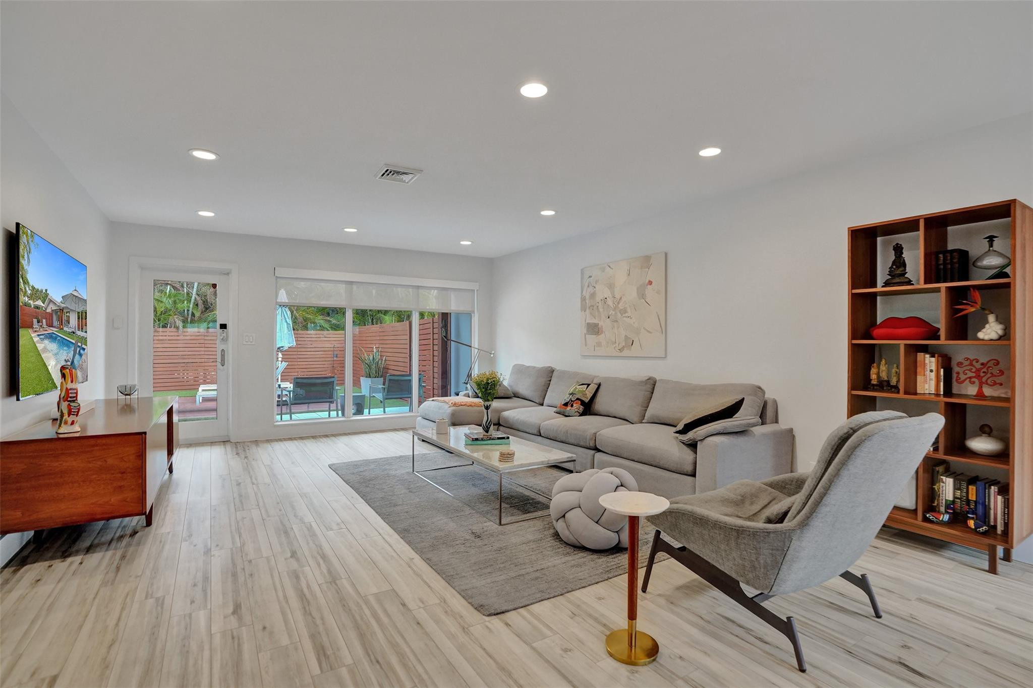 2111 N Ocean Pompano Beach, FL 33062