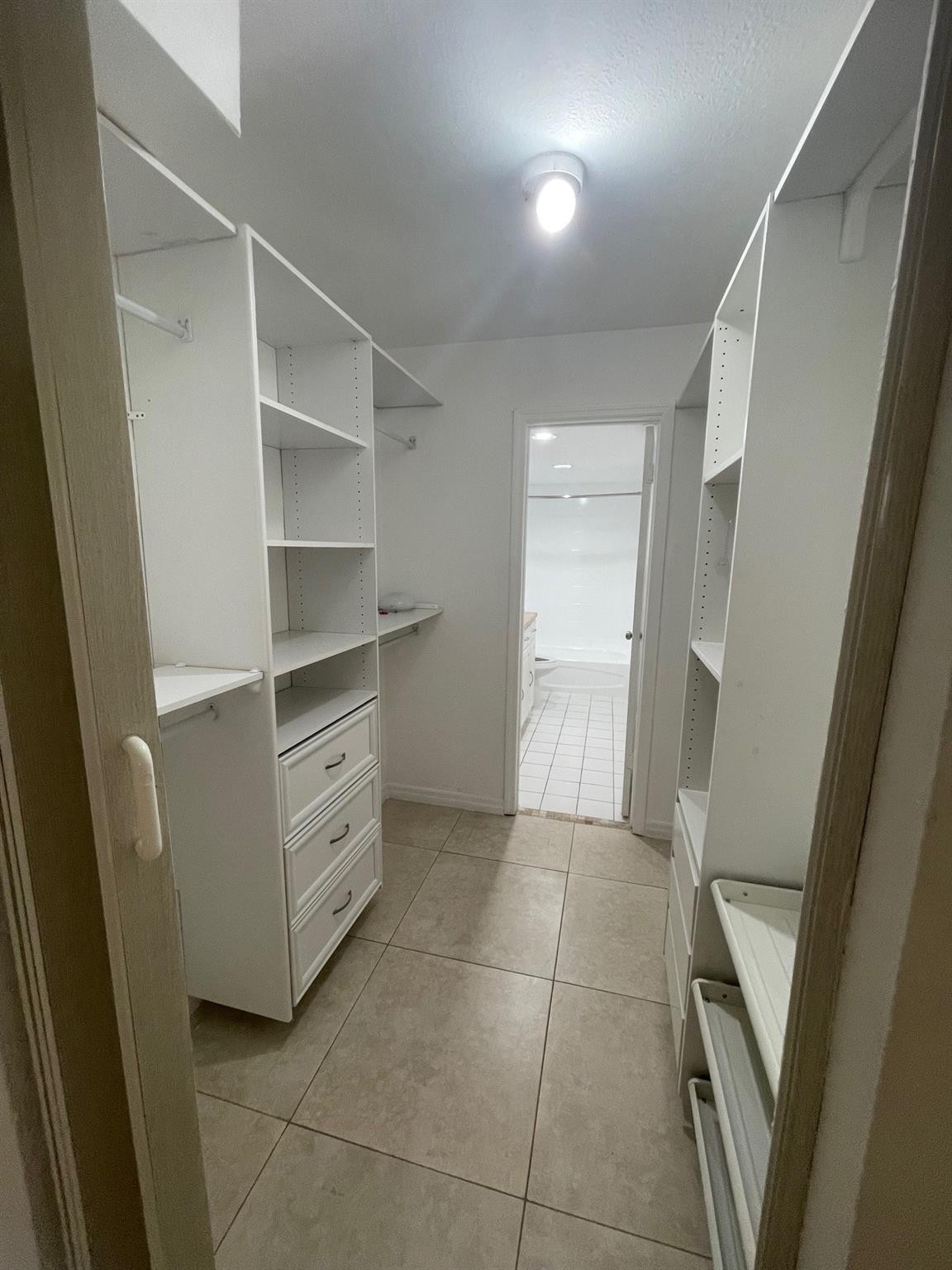 9365 Fontainebleau #E117 Miami, FL 33172