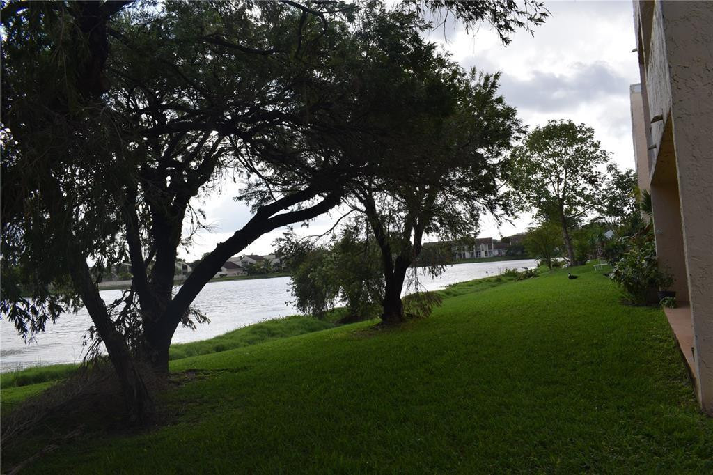 9365 Fontainebleau #E117 Miami, FL 33172