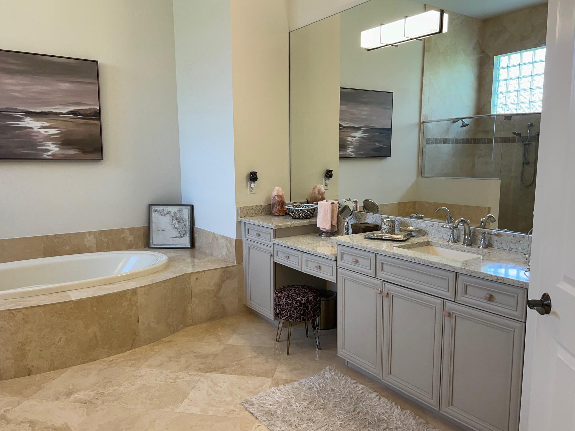 182 Rosalia Ct Jupiter, FL 33478