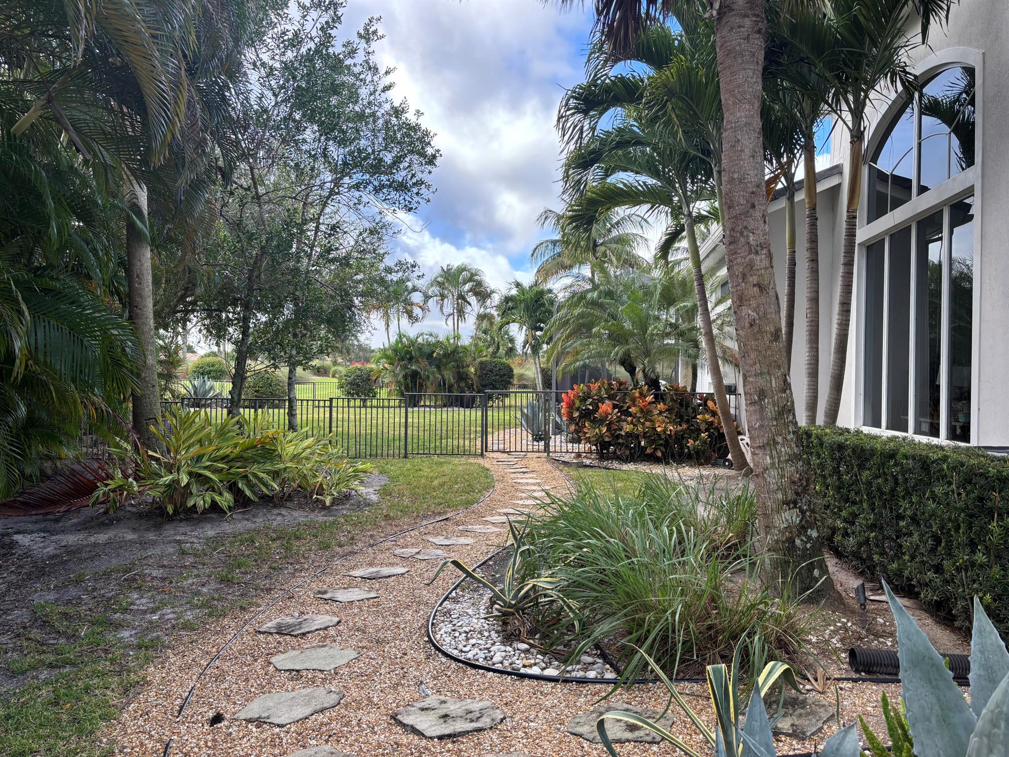 182 Rosalia Ct Jupiter, FL 33478