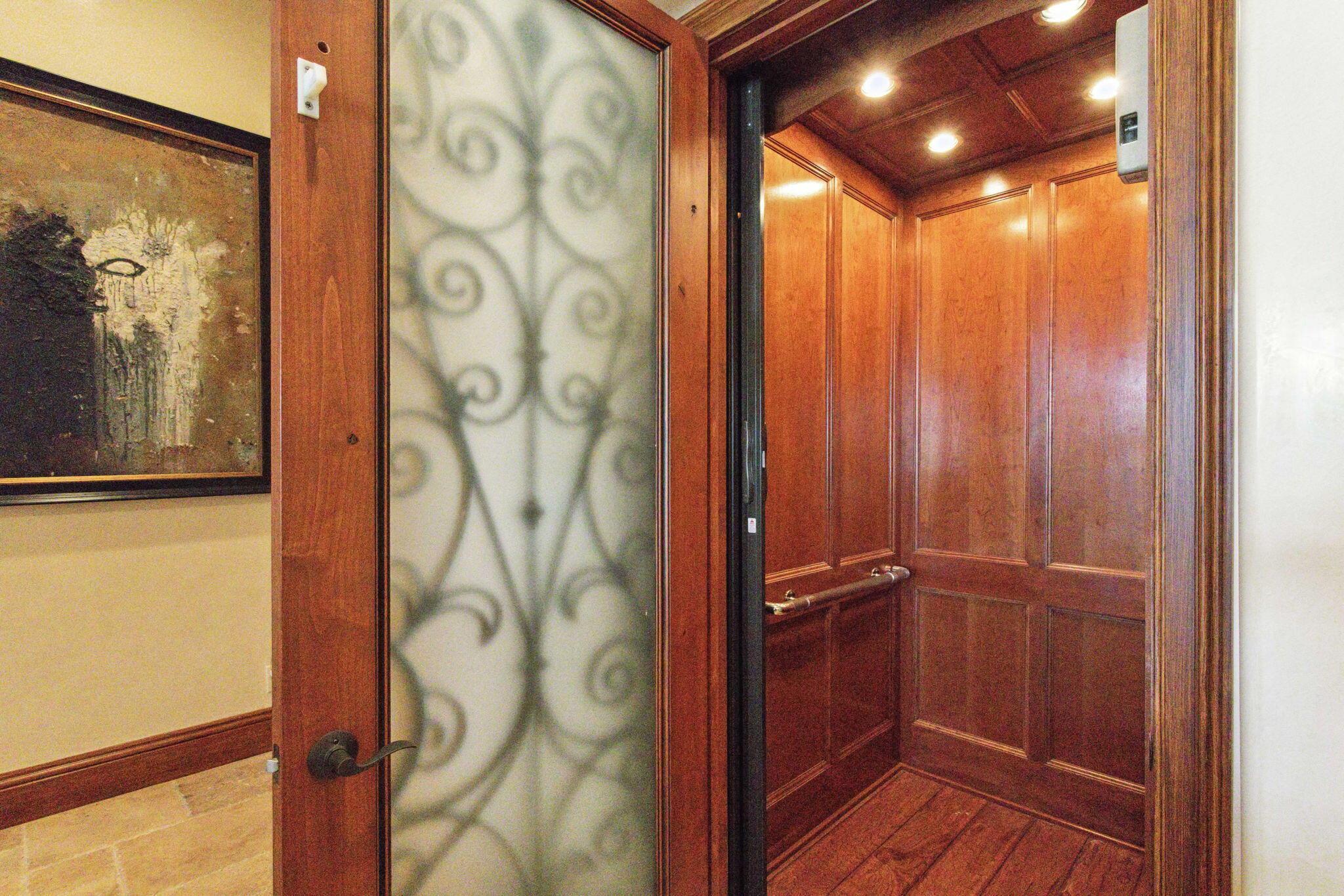 3870 NE 31st Ave Lighthouse Point, FL 33064