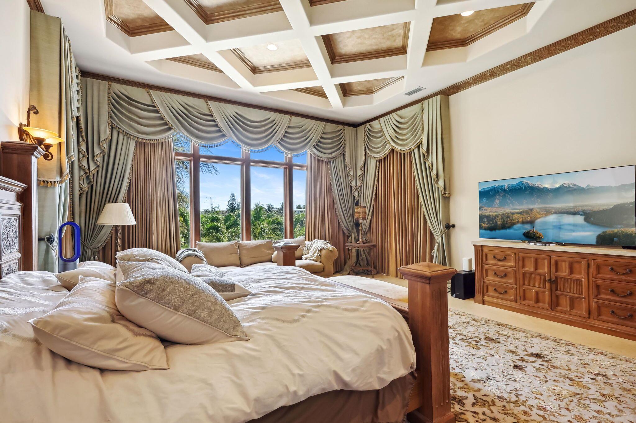 3870 NE 31st Ave Lighthouse Point, FL 33064