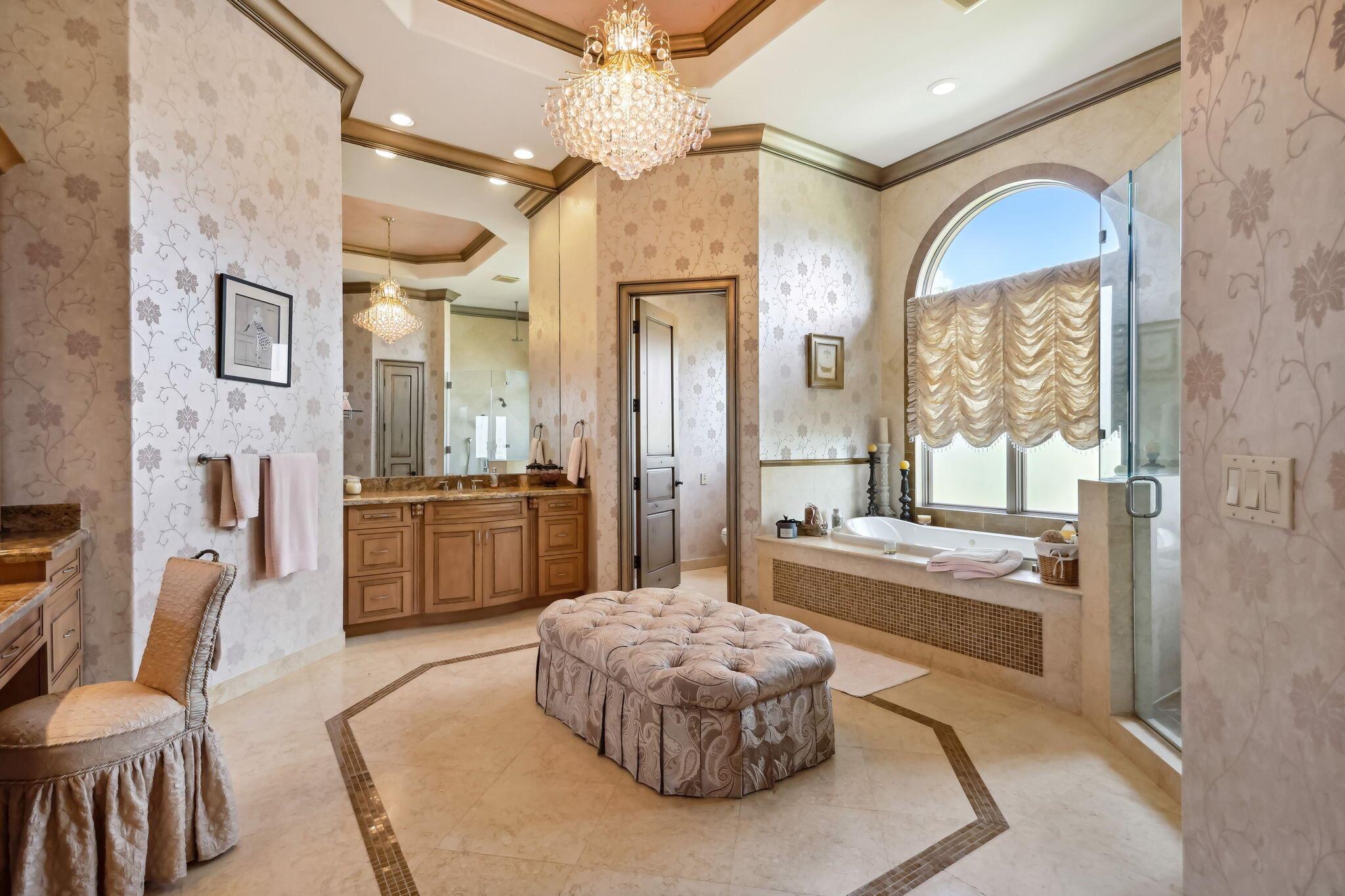 3870 NE 31st Ave Lighthouse Point, FL 33064