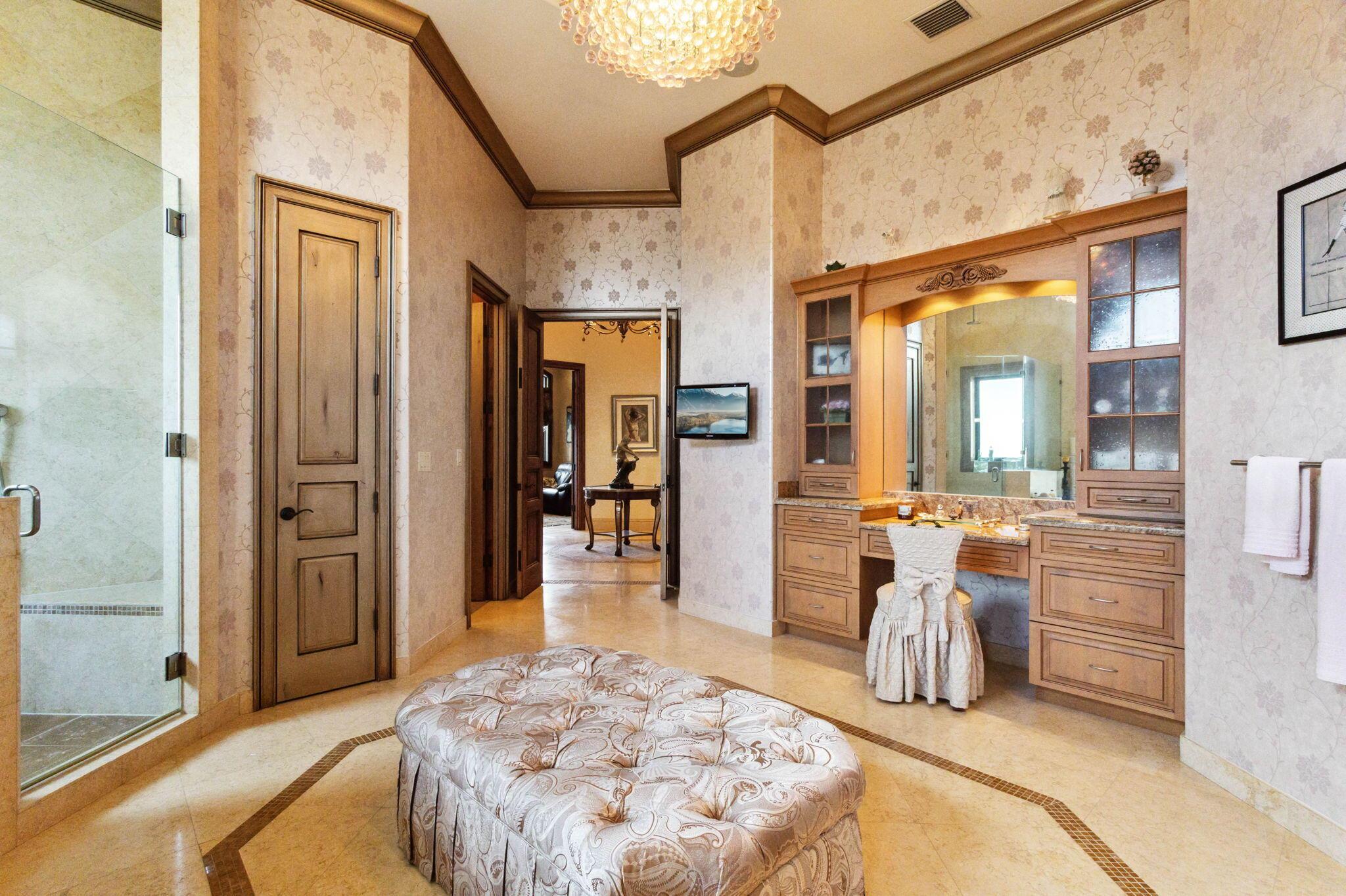 3870 NE 31st Ave Lighthouse Point, FL 33064