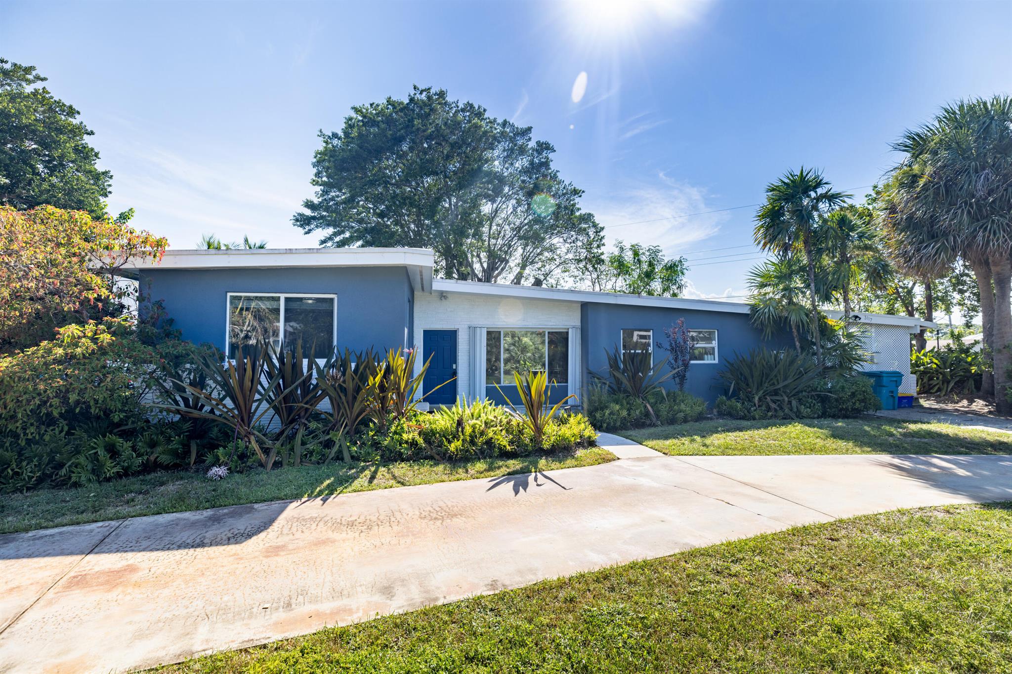 3117 Fernwood Dr