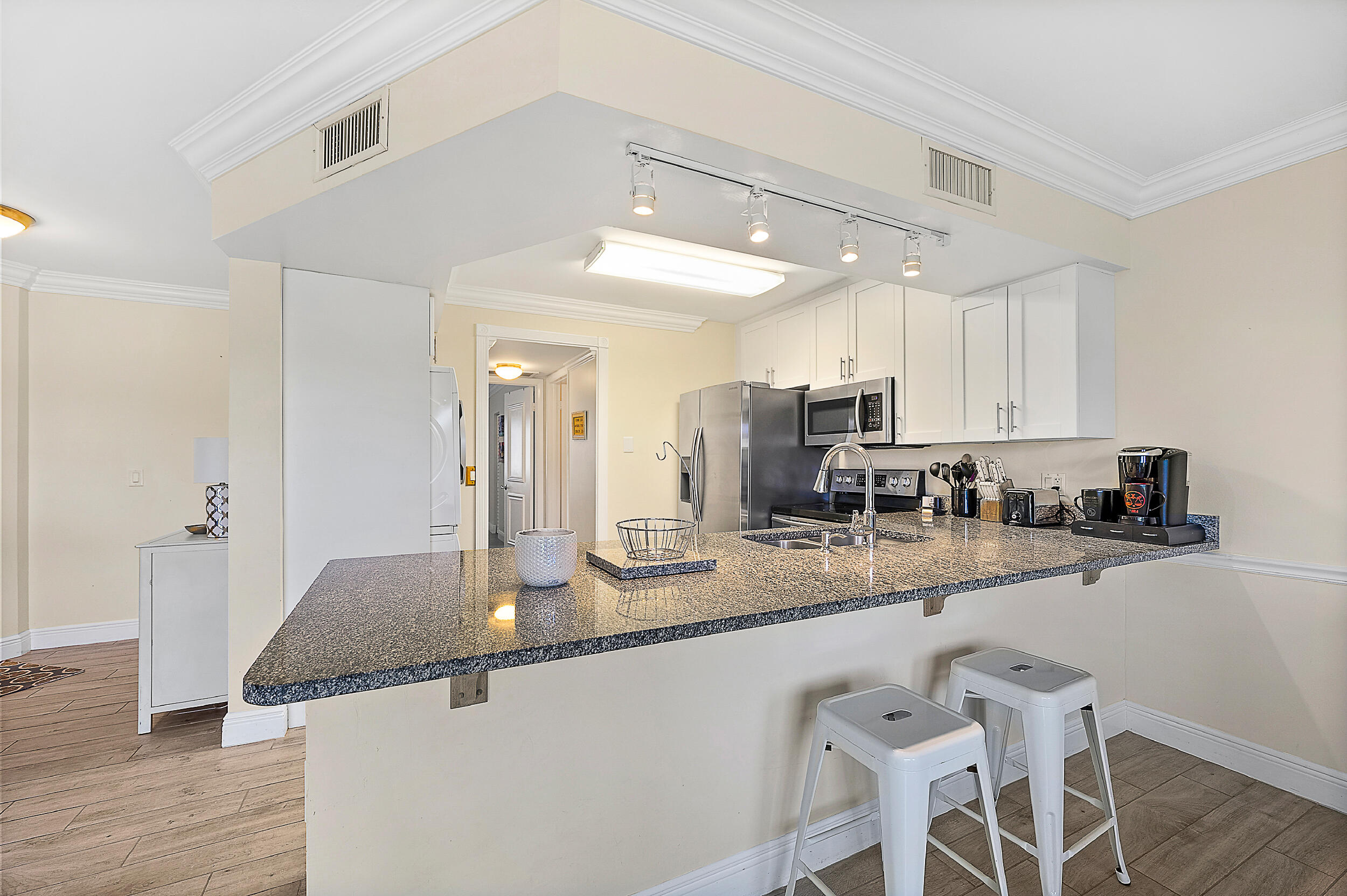 1605 S Us Hwy 1 #104v4 Jupiter, FL 33477