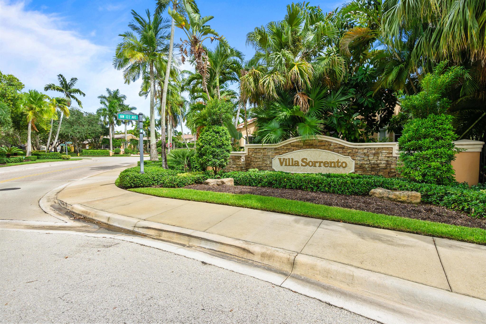 5808 NW 121st Ave