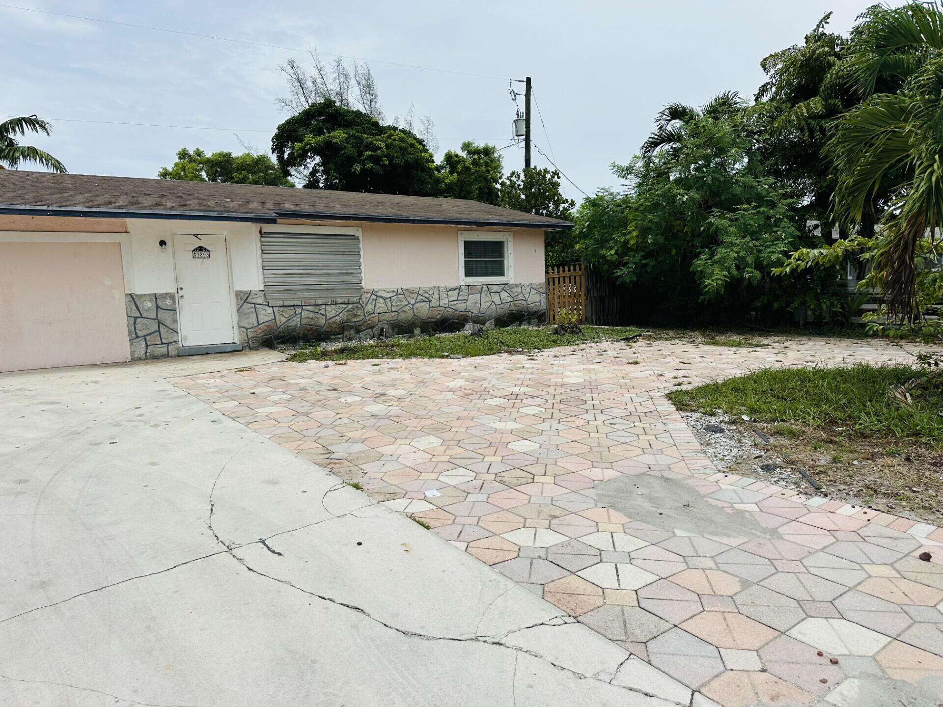 3893 Allison Ct
