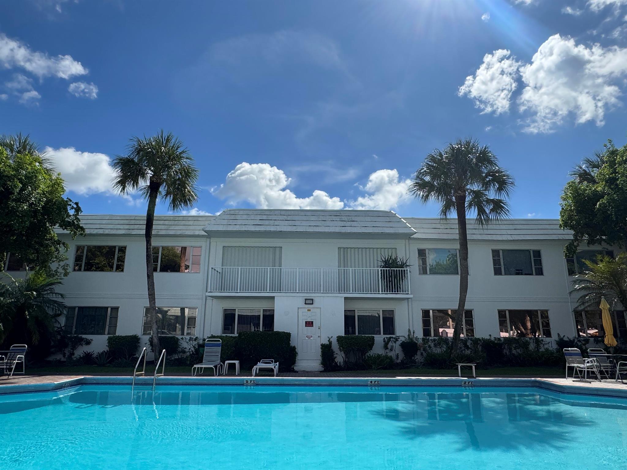 400 S Cypress Rd #406