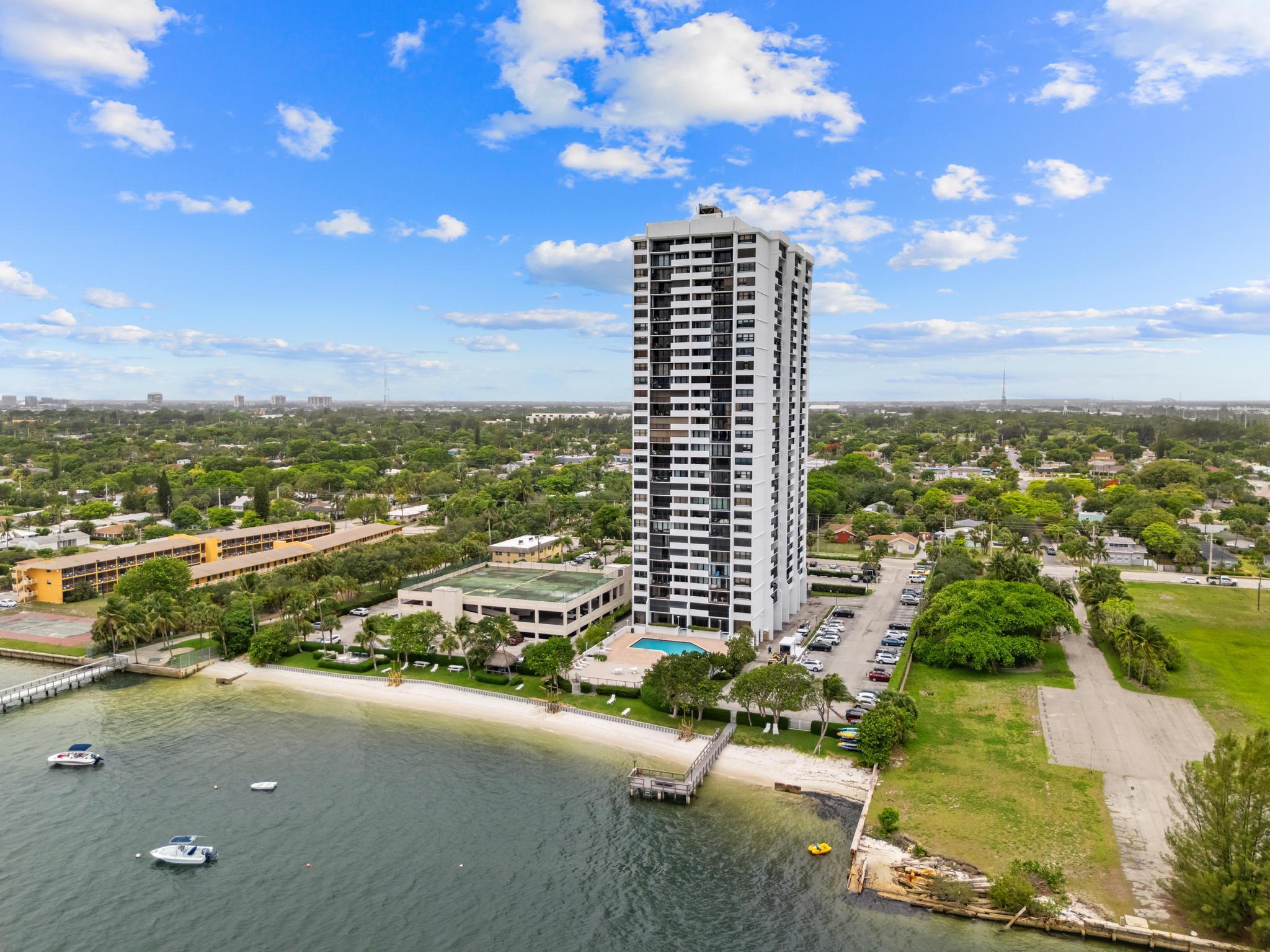 5600 N Flagler Dr #605