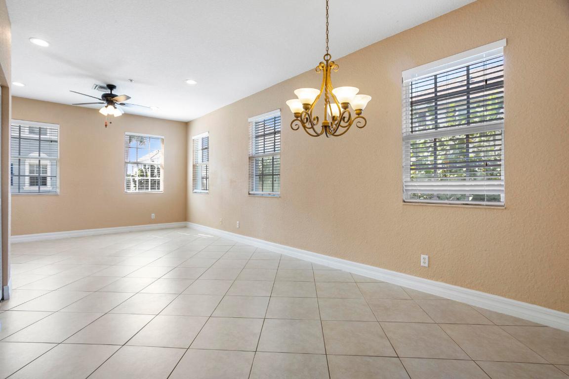 114 Locustberry #101 Jupiter, FL 33458