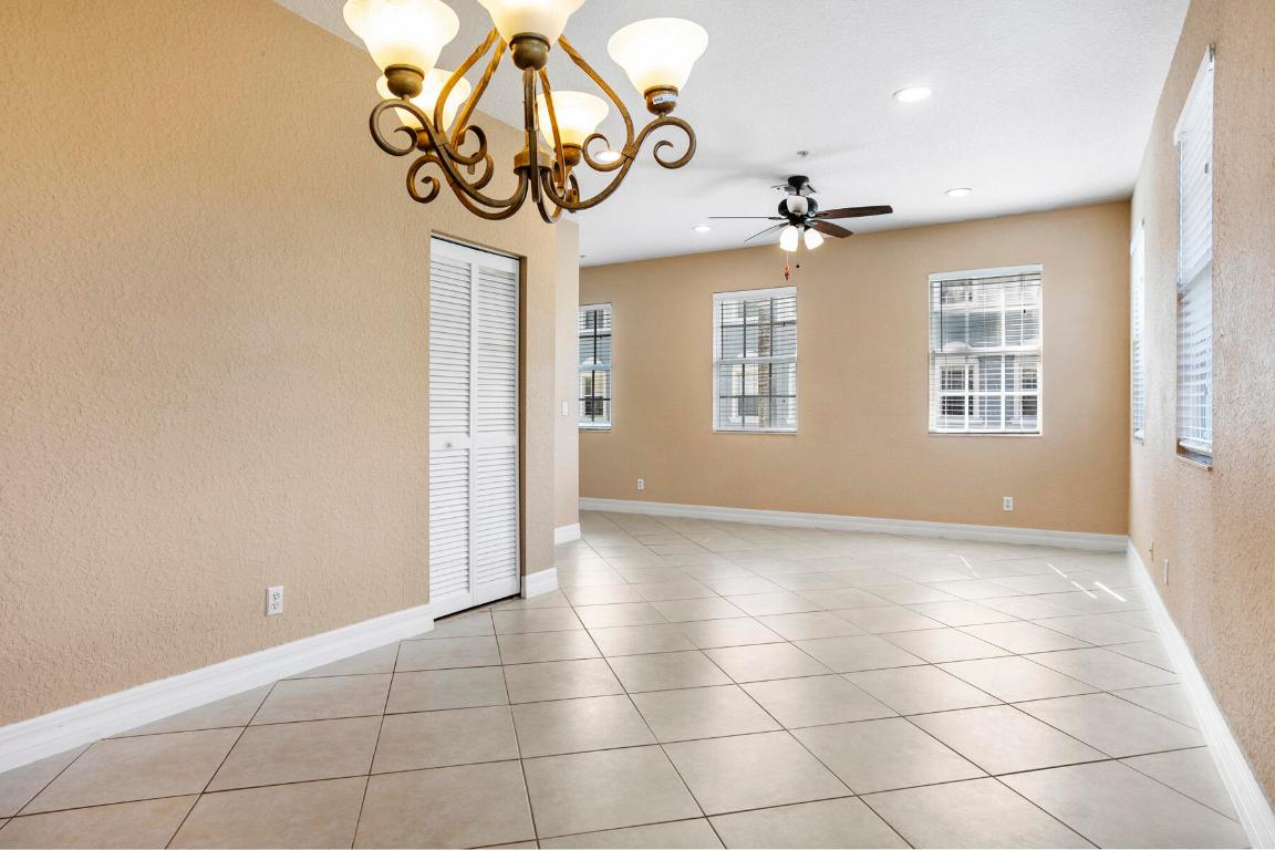 114 Locustberry #101 Jupiter, FL 33458