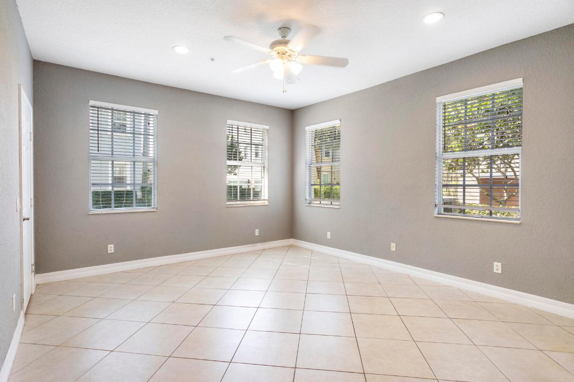 114 Locustberry #101 Jupiter, FL 33458