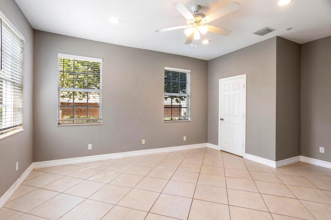 114 Locustberry #101 Jupiter, FL 33458