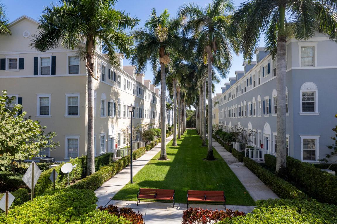 114 Locustberry #101 Jupiter, FL 33458