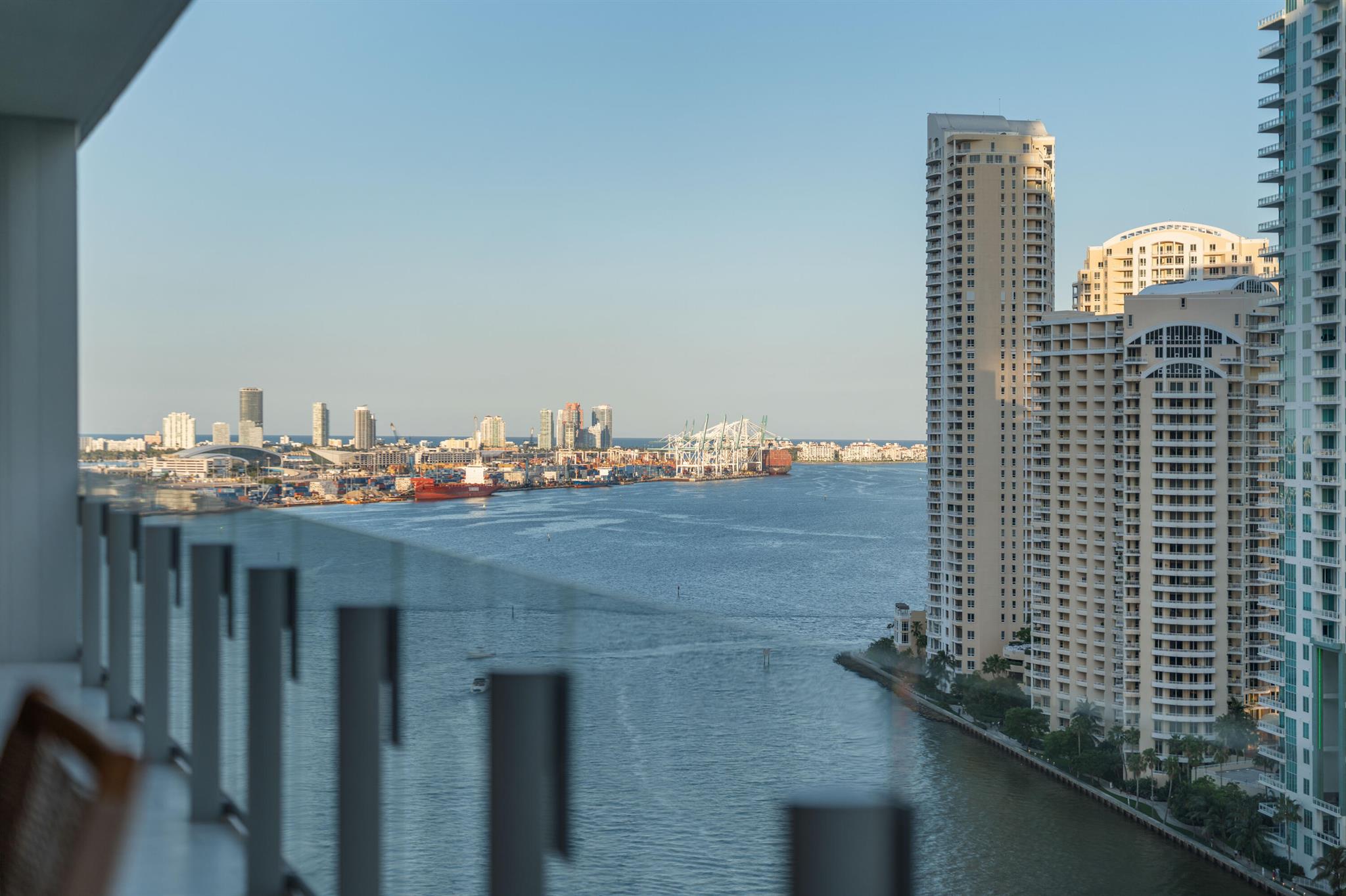 300 Biscayne Blvd Way #2004 Miami, FL 33131