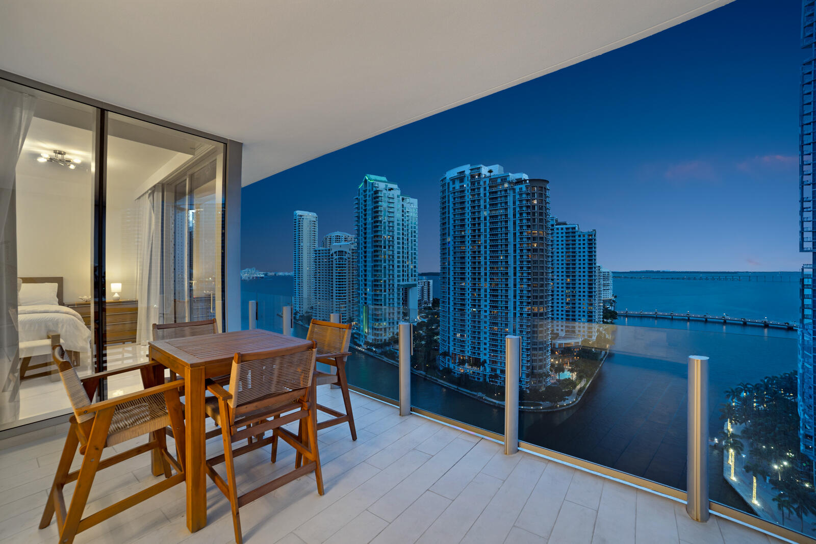 image Aston Martin Residences25