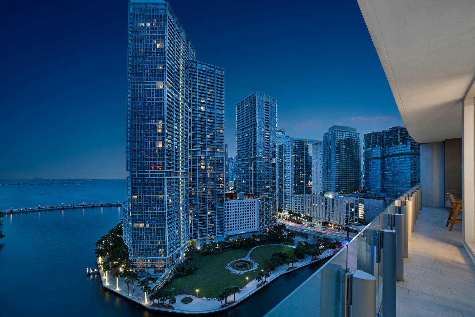 image Aston Martin Residences29