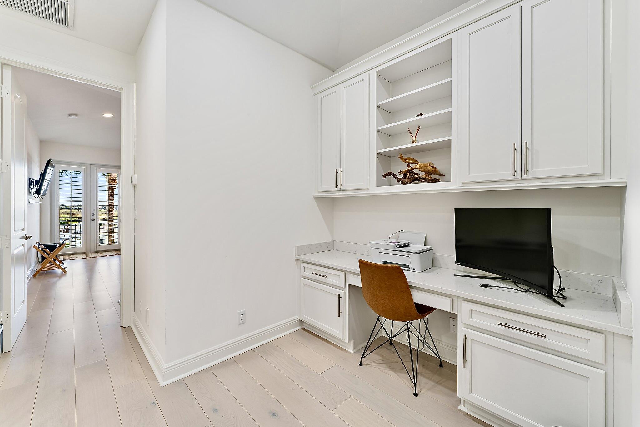 138 Ocean Breeze Juno Beach, FL 33408