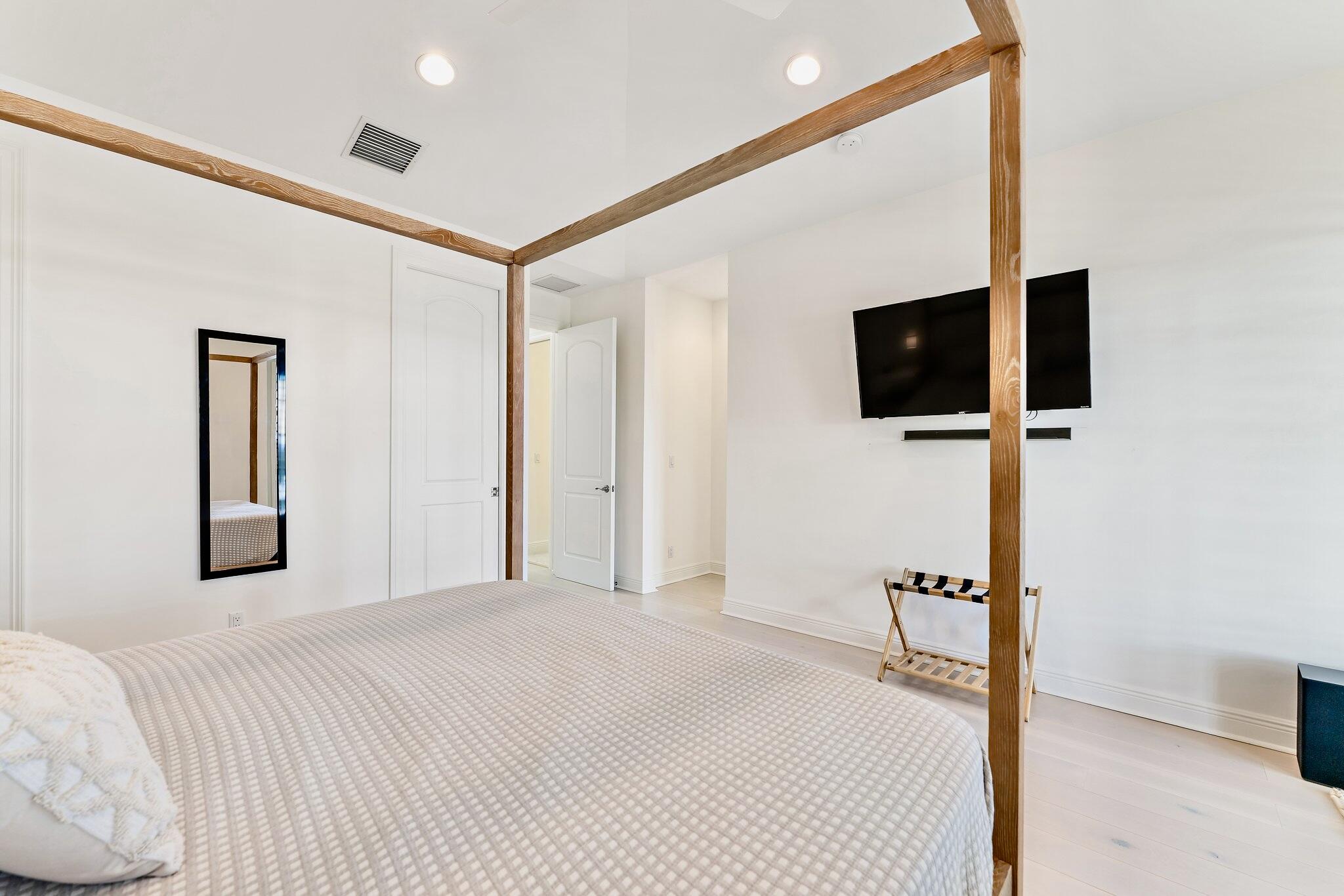 138 Ocean Breeze Juno Beach, FL 33408