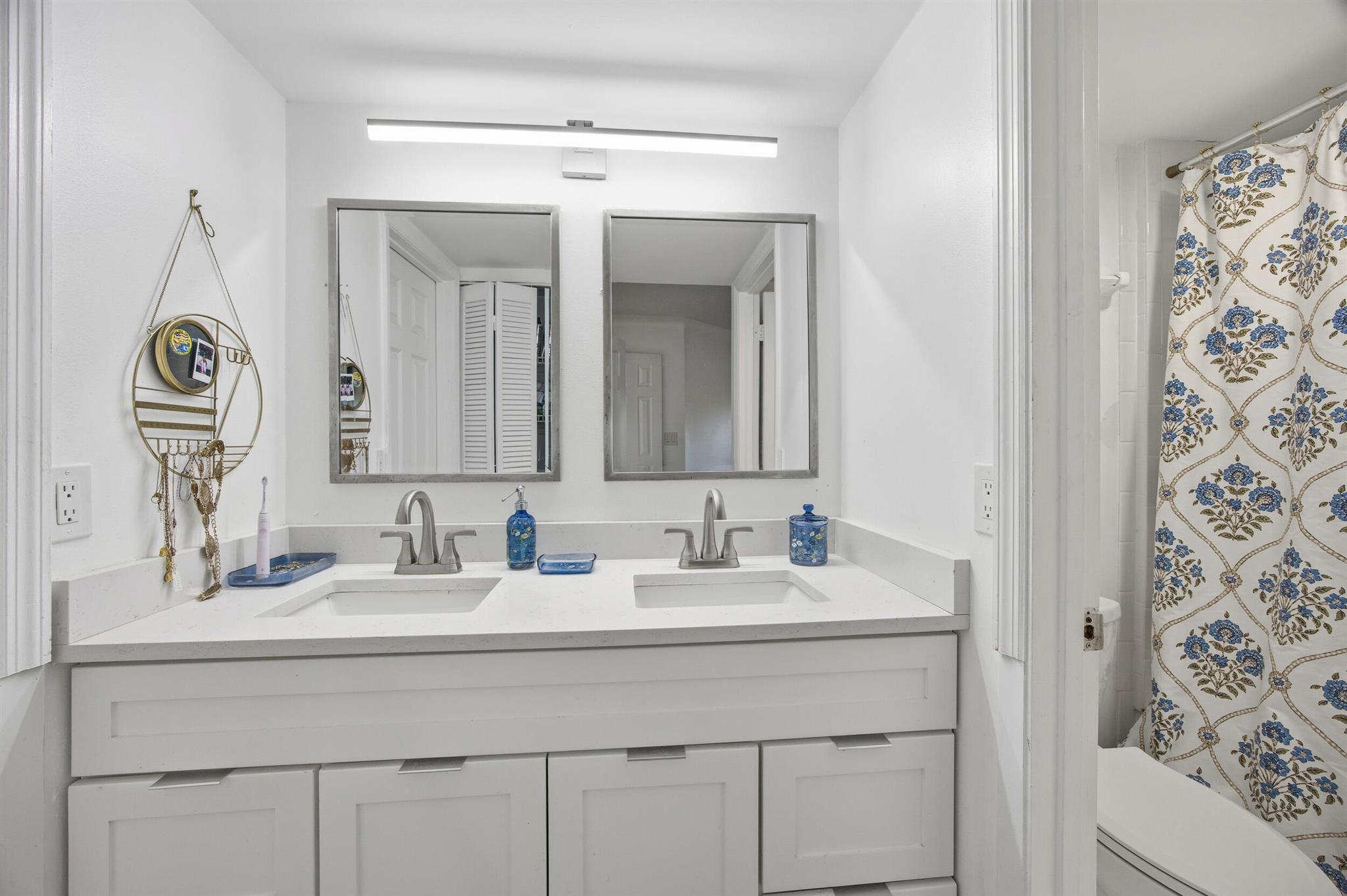 153 Seabreeze Cir Cir Jupiter, FL 33477